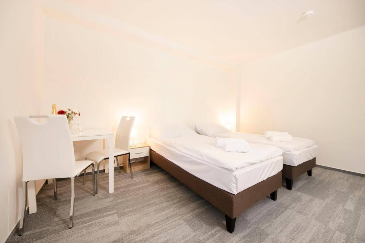Hotel Blue Apartment Pressburg Exterior foto